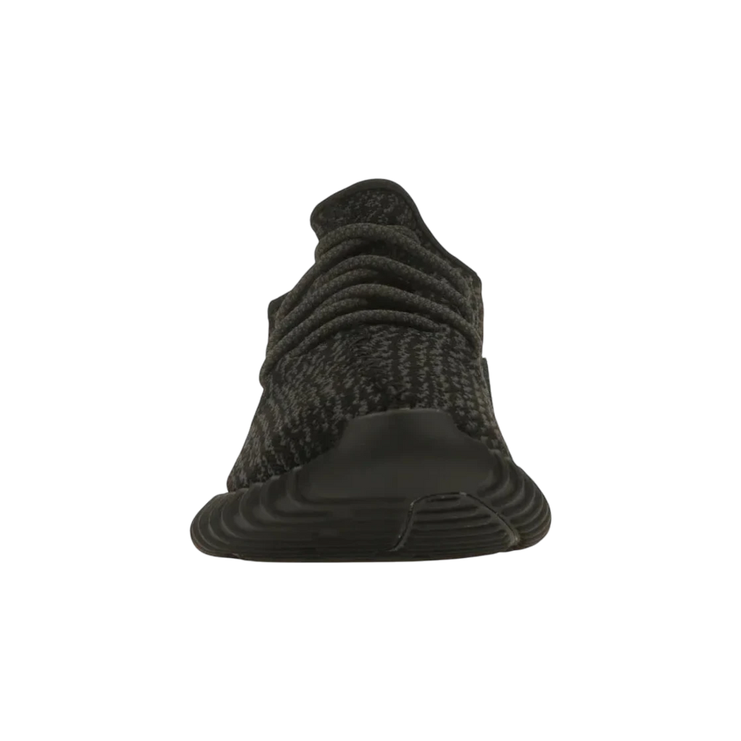 HypeSelection adidas Yeezy Boost 350 Pirate Black 2023 sneaker with black Primeknit upper and red heel tab stitching.