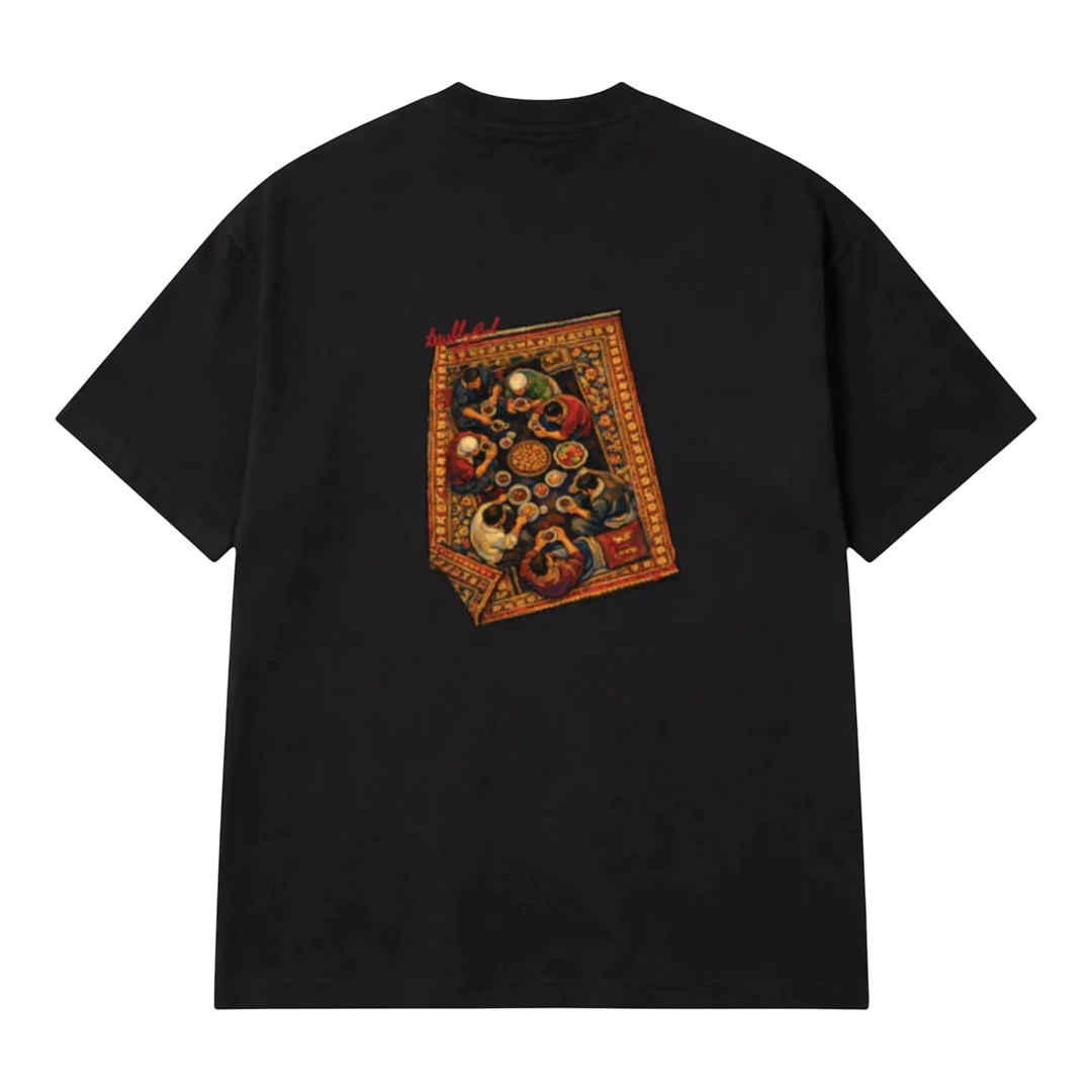 HypeSelection black cotton t-shirt with a graphic print of people sharing a meal on a rug.