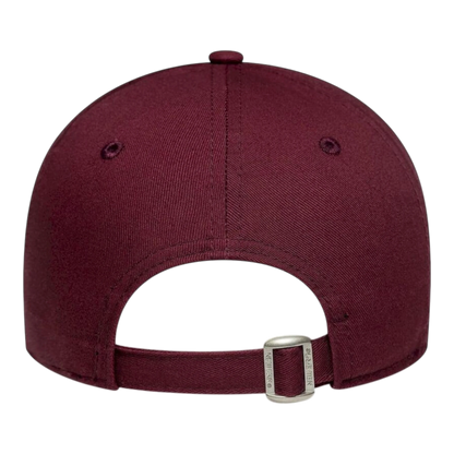 HypeSelection burgundy cotton twill baseball cap with adjustable strap and curved visor.