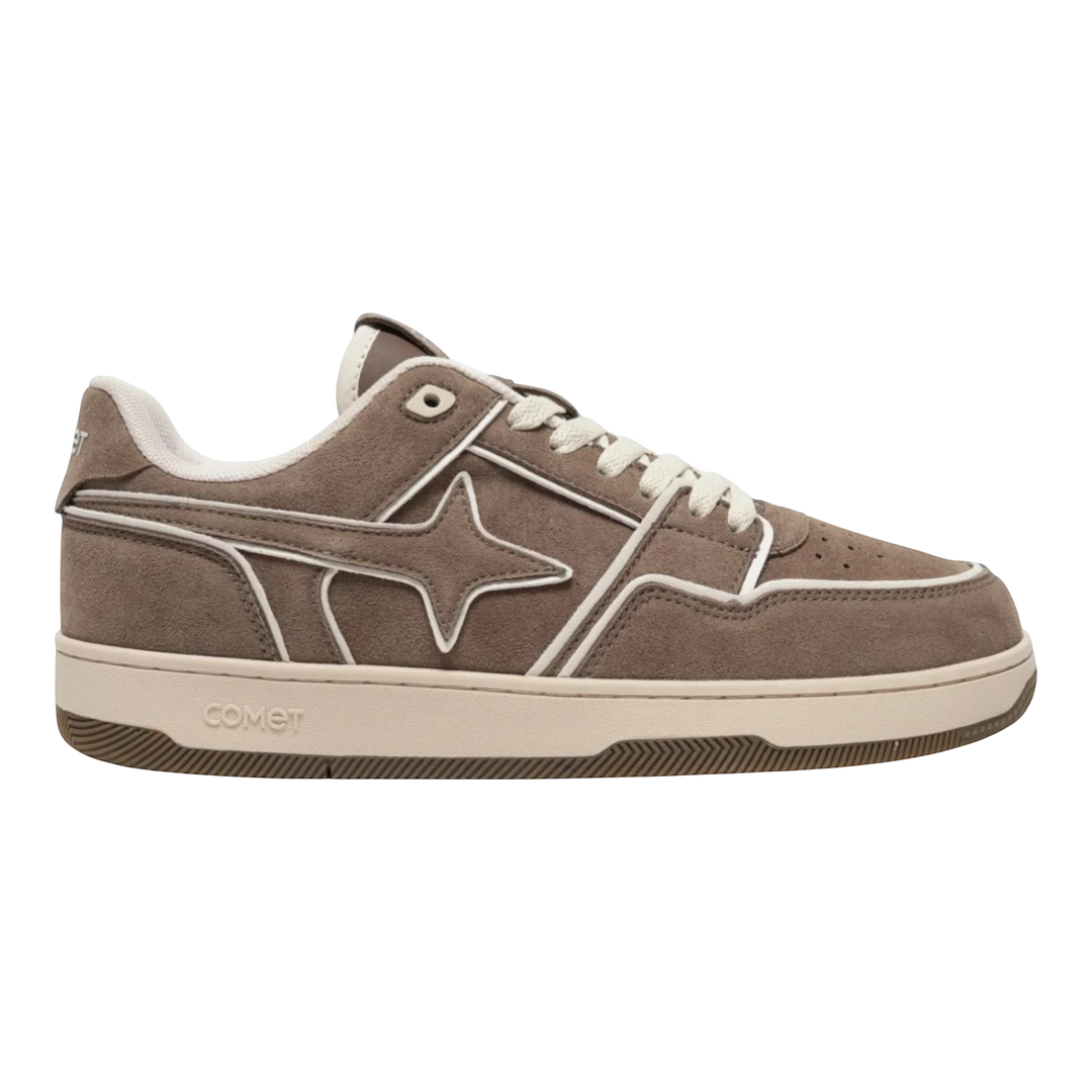 HypeSelection Comet X Lows Walnut suede sneakers with white trim and laces, featuring a star logo and comfortable sole.