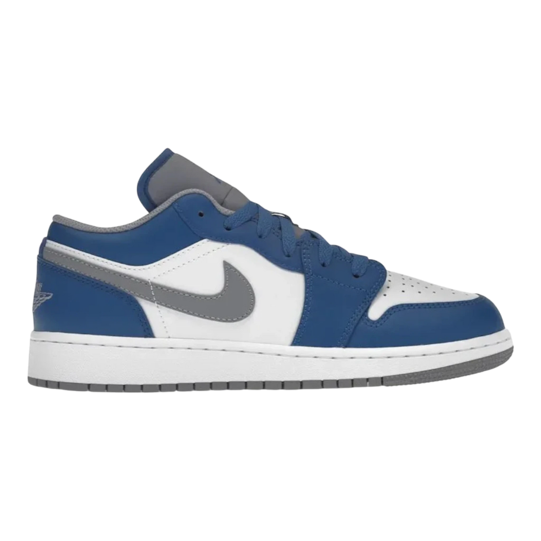 HypeSelection Jordan 1 Low True Blue (GS) sneakers with white leather, blue overlays, and grey accents. Perforated toe.