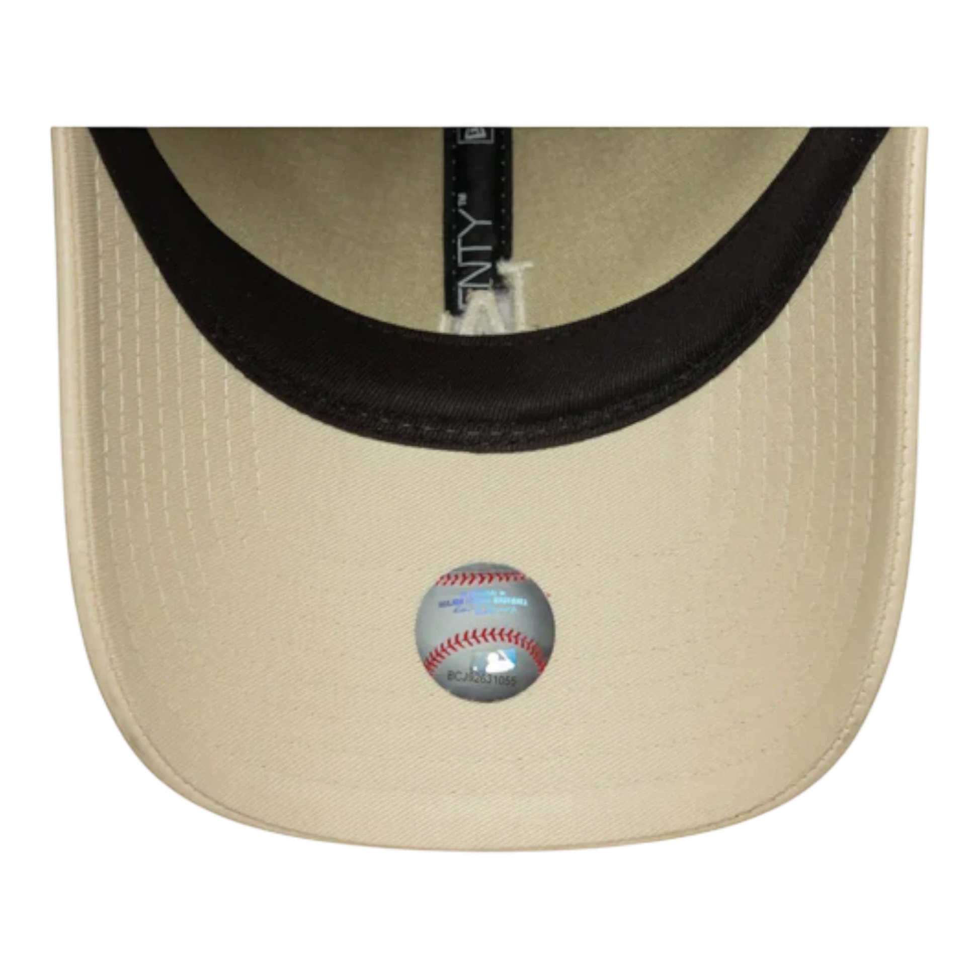 HypeSelection New Era light beige 100% cotton 9TWENTY Los Angeles Dodgers cap with embroidered logo and MLB authenticity sticker.