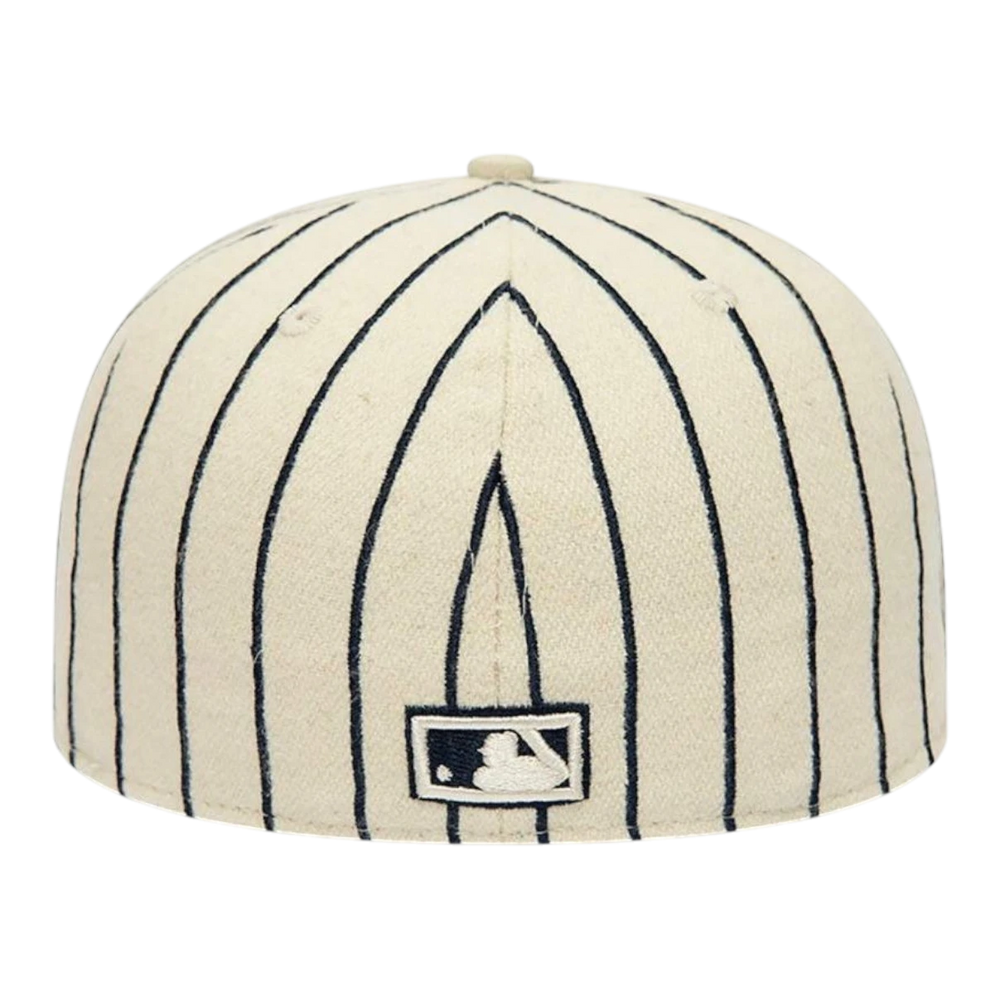 HypeSelection New York Mets cream pinstripe baseball cap with embroidered logo and World Series patch.