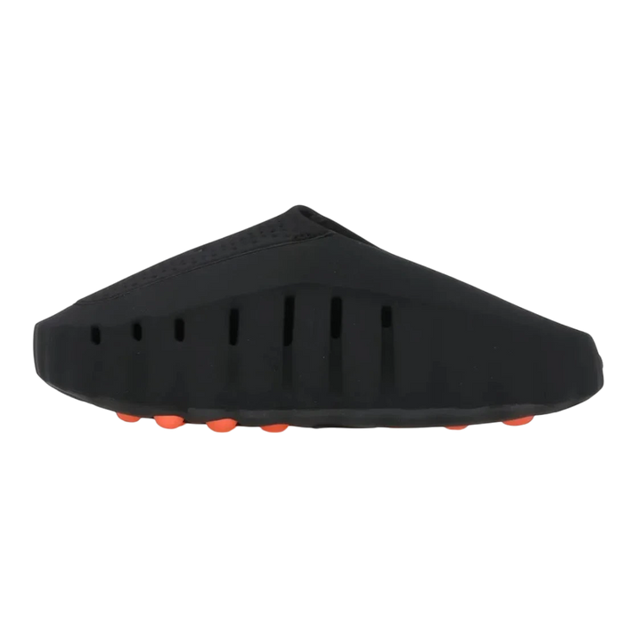 HypeSelection Nike Mind 001 Slide in black foam with orange sole pods and subtle chrome detailing. Women&
