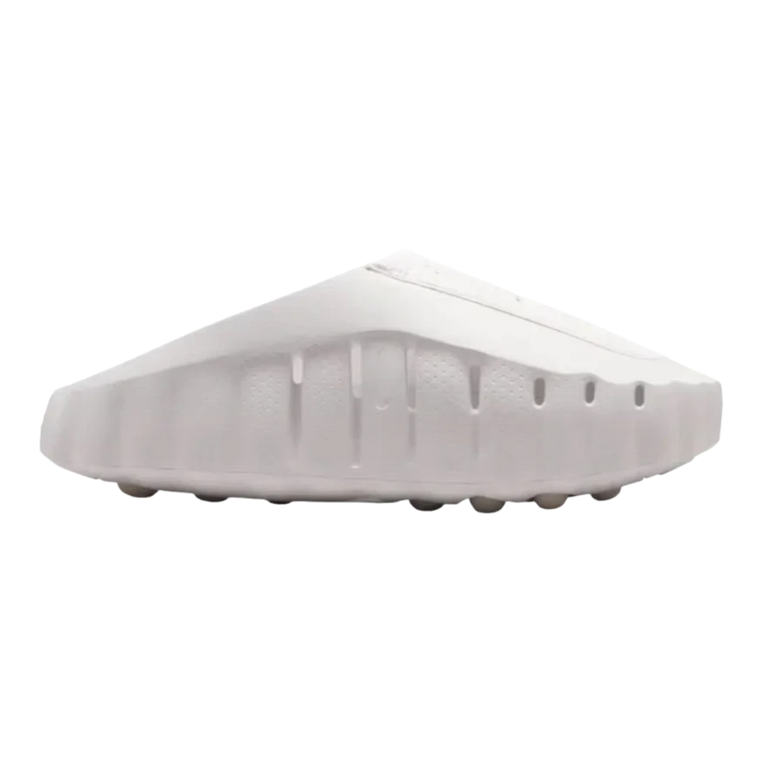 HypeSelection Nike Mind 001 slide in summit white with foam nodes for sensory feedback and a sleek minimalist design.