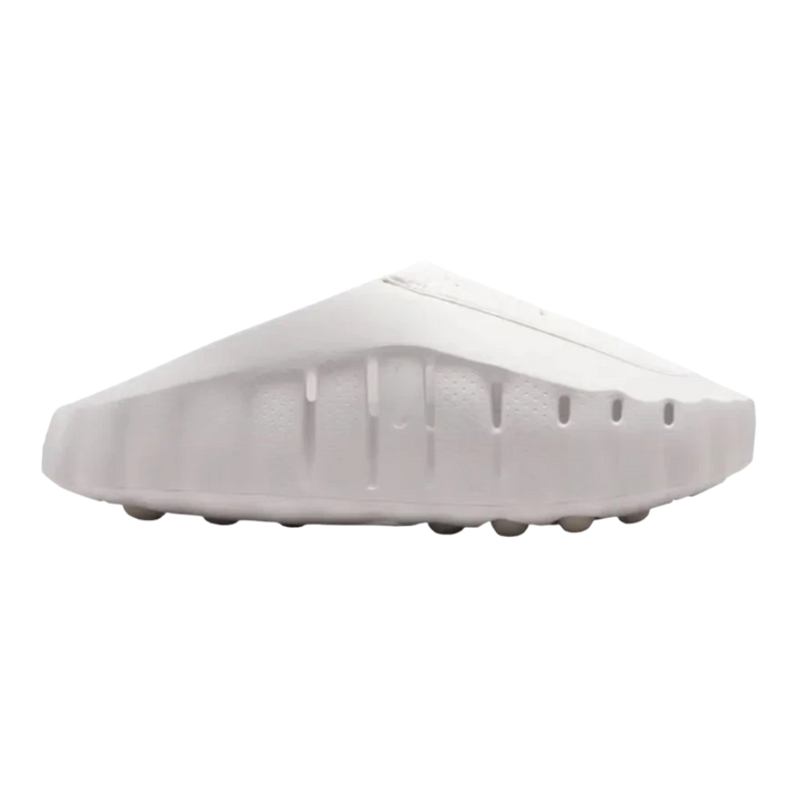 HypeSelection Nike Mind 001 slide in summit white with foam nodes for sensory feedback and a sleek minimalist design.