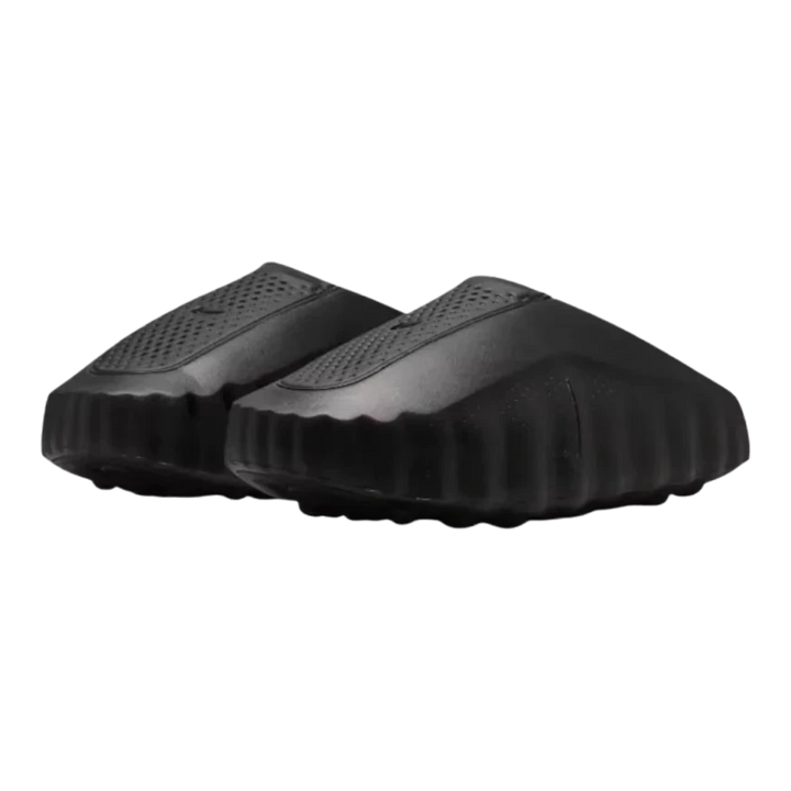 HypeSelection Nike Mind 001 slides in triple black featuring a unique foam node design for sensory feedback.