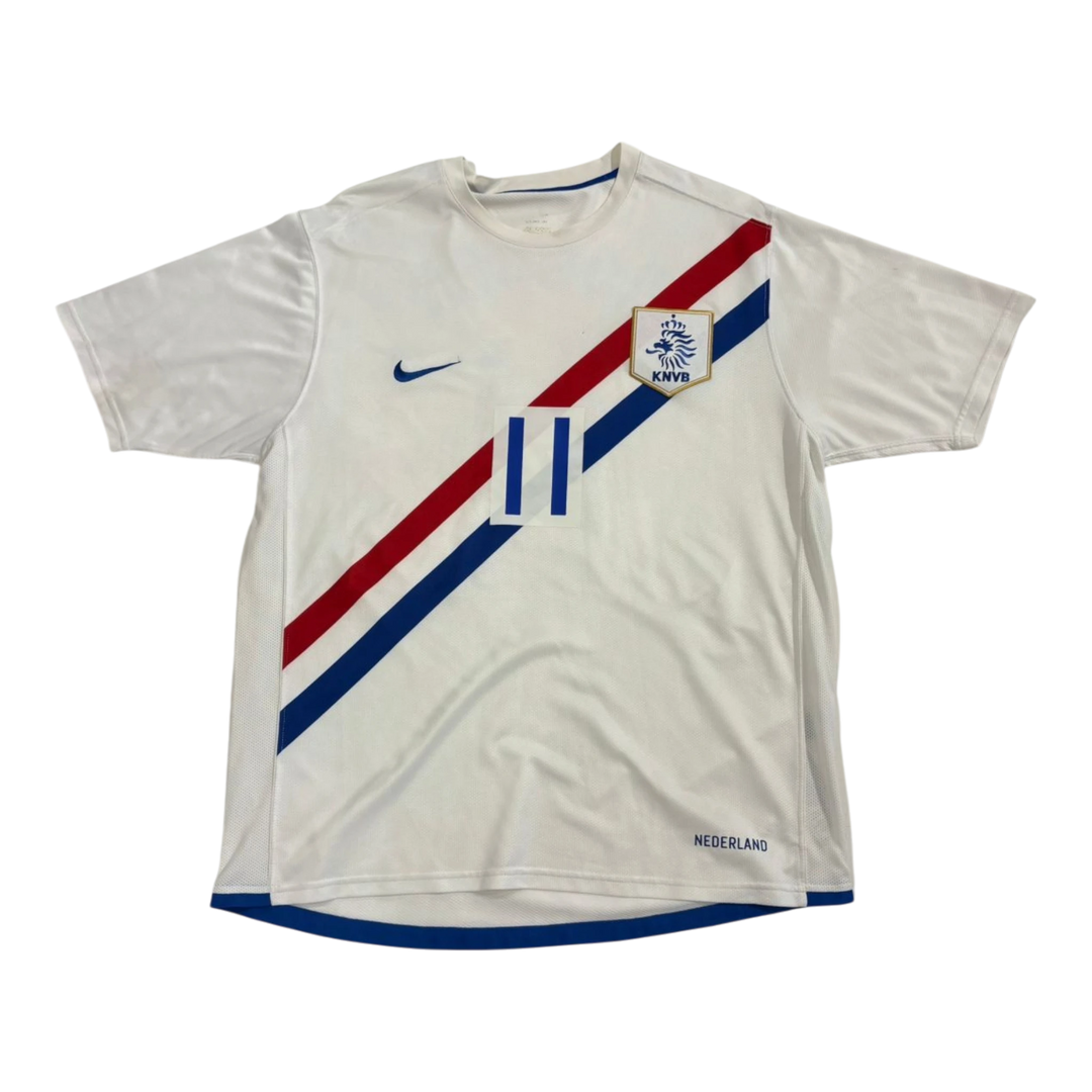 Vintage Nike Netherlands Robben 11 football jersey. White with red, white, and blue diagonal stripes, KNVB crest, and Nederland lettering.
