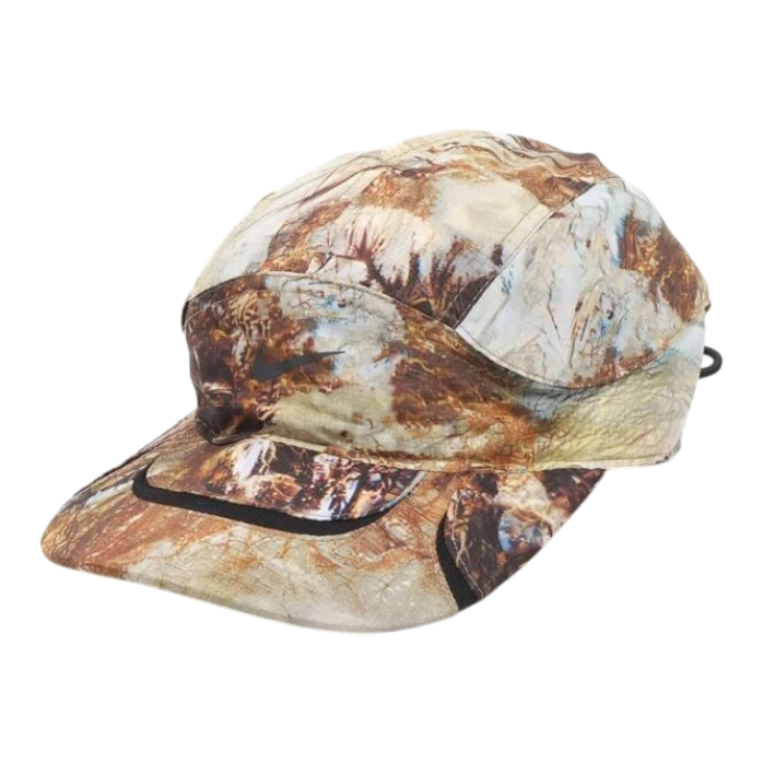 HypeSelection Nike x NOCTA multicolor camouflage running cap with Dri-FIT technology and reflective details.