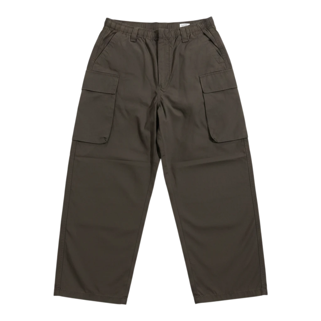 HypeSelection olive green wide fit cargo pants made from cotton-nylon blend with elastic waistband and adjustable hems.