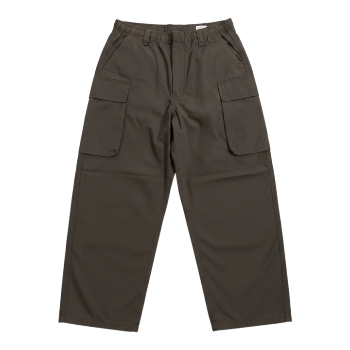 HypeSelection olive green wide fit cargo pants made from cotton-nylon blend with elastic waistband and adjustable hems.