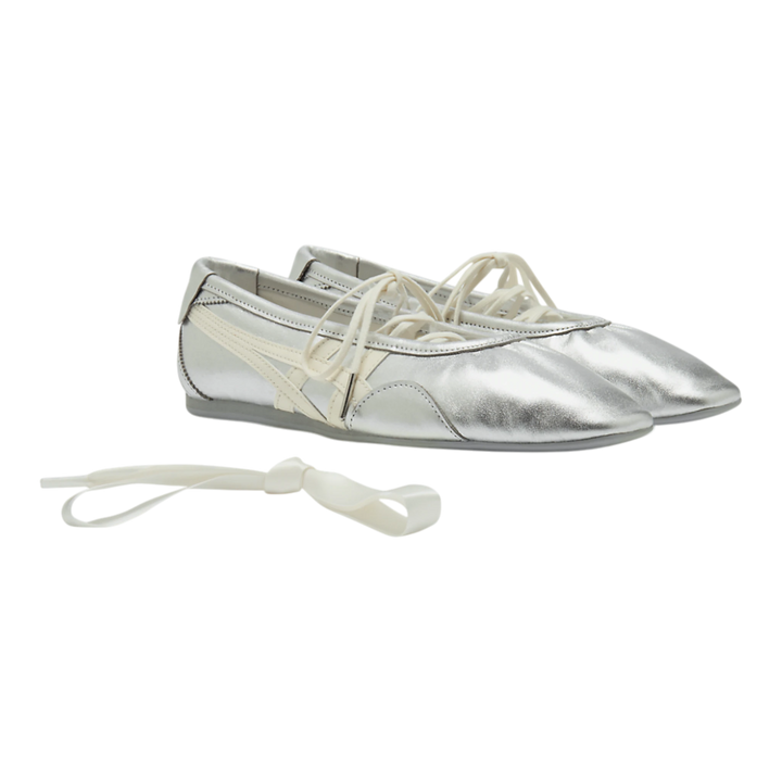 HypeSelection Onitsuka Tiger GYMNARINA ballet-inspired sneakers in silver and cream leather with flat and satin laces.
