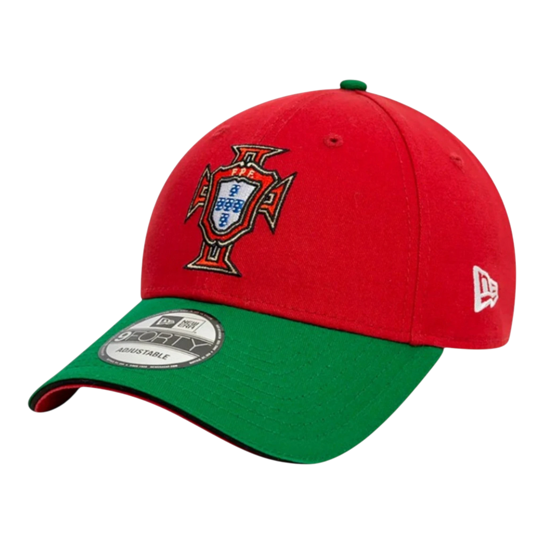 HypeSelection New Era 9Forty Portugal cap in red and green cotton, featuring the embroidered Portugal crest and New Era logo.