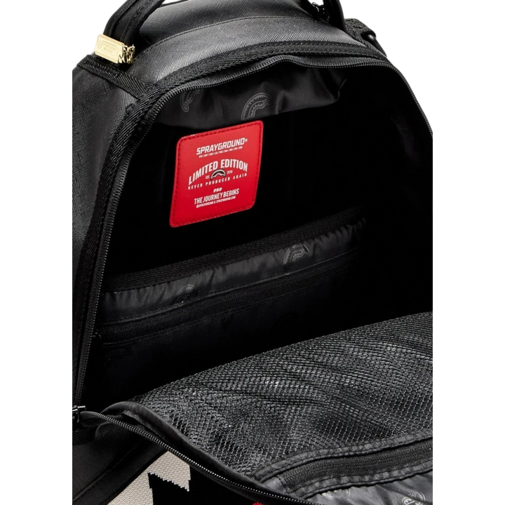 HypeSelection Sprayground Fly Knit Mouth DLXSV backpack interior with red limited edition label and mesh pockets