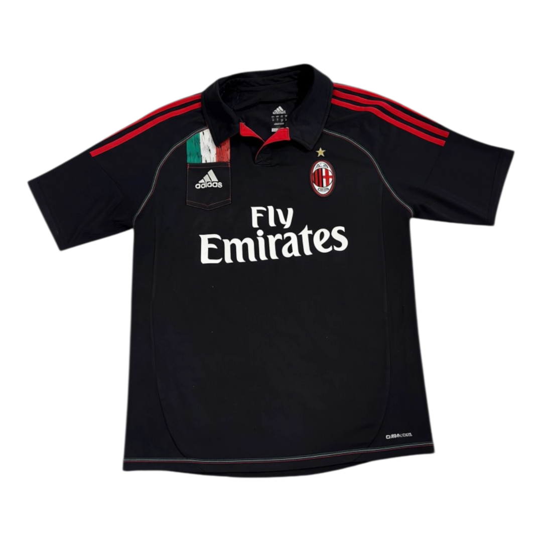 HypeSelection Vintage Adidas Ac Milan Ibrahimovic jersey, black with red stripes and Italian flag detail.