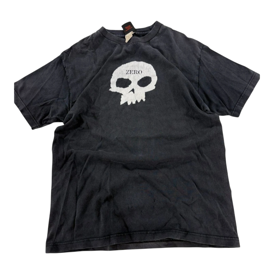 HypeSelection vintage black cotton t-shirt with a white skull graphic and the word ZERO on the forehead.