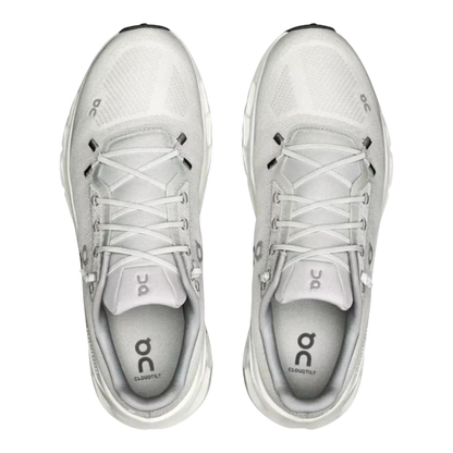 HypeSelection Cloudtilt Glaceir Ice white running shoes with lace-up closure and breathable mesh upper.