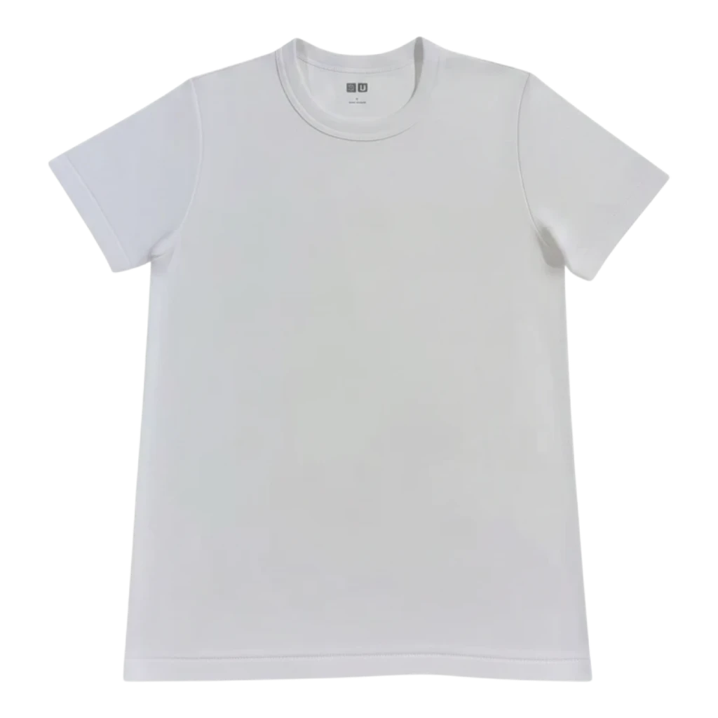 HypeSelection white 100% cotton Uniqlo U crew neck t-shirt with a balanced regular fit and interlock-knit jersey construction.