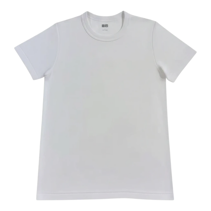HypeSelection white 100% cotton Uniqlo U crew neck t-shirt with a balanced regular fit and interlock-knit jersey construction.