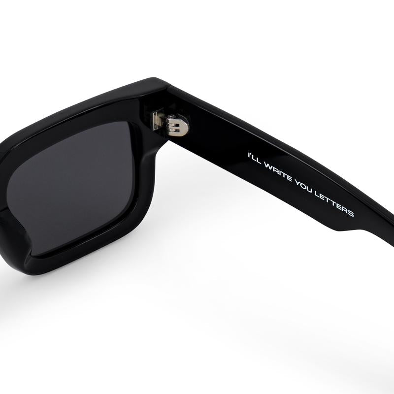 Aihtiram Sunglasses in Black