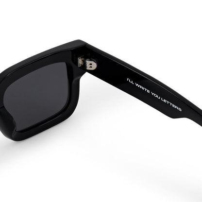 Aihtiram Sunglasses in Black