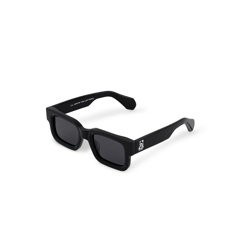 Aihtiram Sunglasses in Black